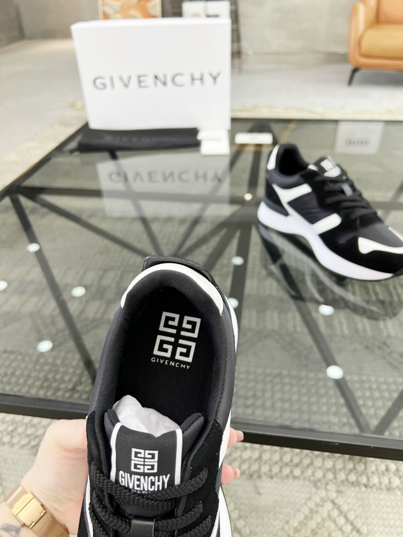 Givenchy Sneakers